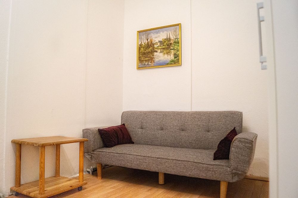 Beautiful 2BR - 12 min from Downtown Apartment 13