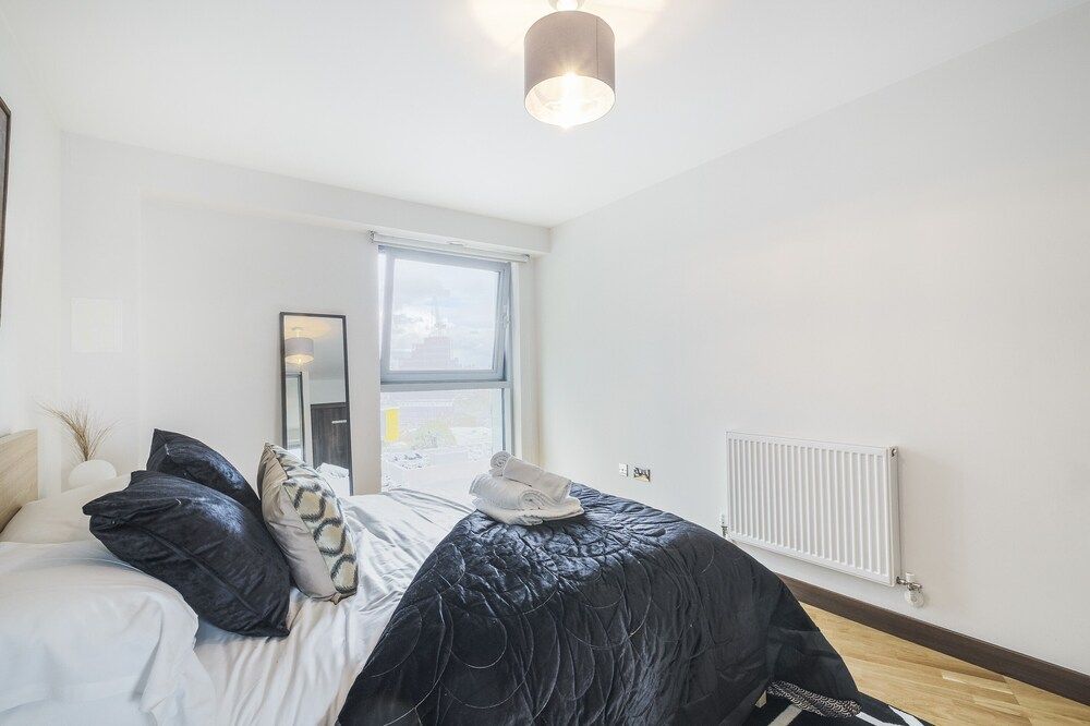 undefined Modern Pet Friendly Apartment by MSS 7