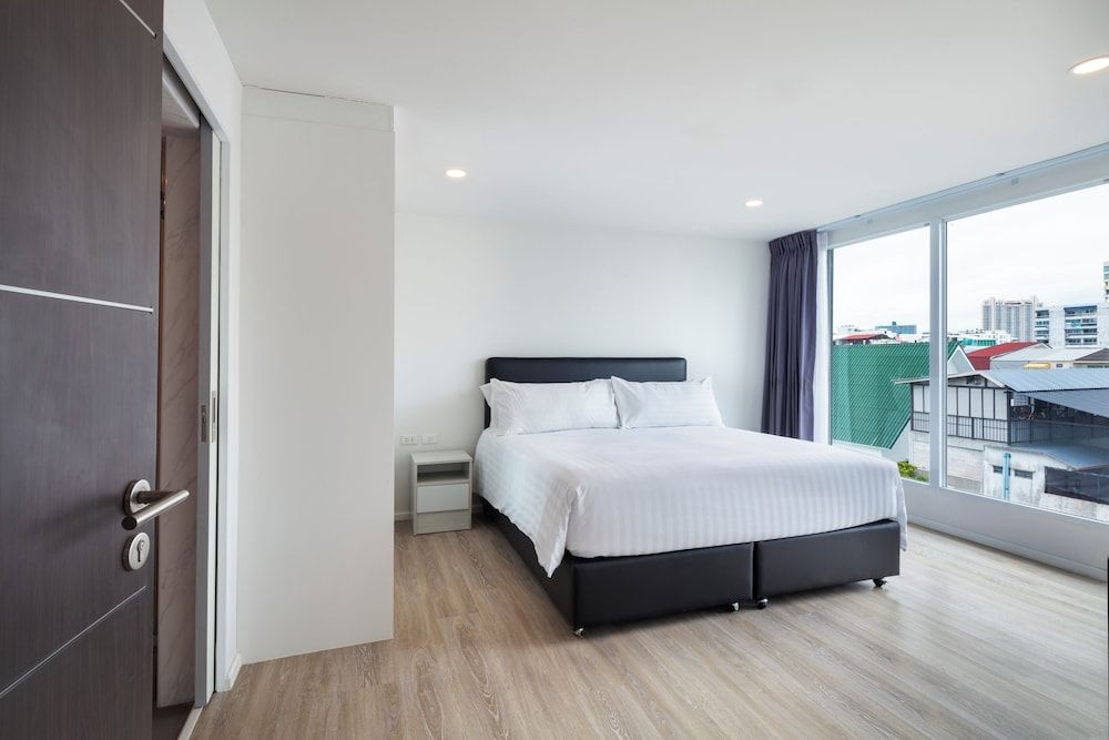 undefined The Rizin Hotel Phratumnak