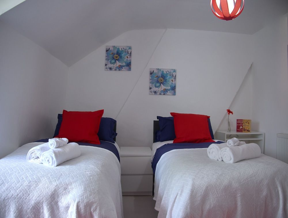 undefined Lovely Large London Apartment, Near Stratford 9