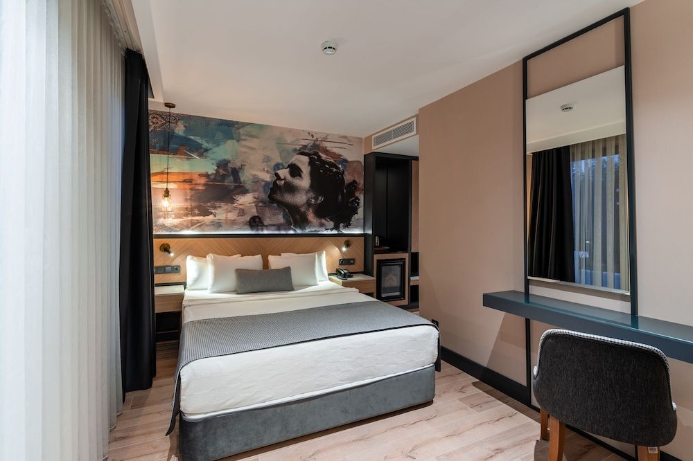 Ni Hotel Lara Junior room(next to the elevator))