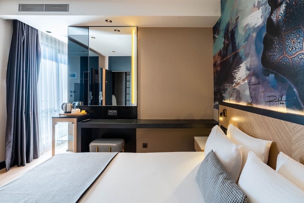 undefined Ni Hotel Lara 2