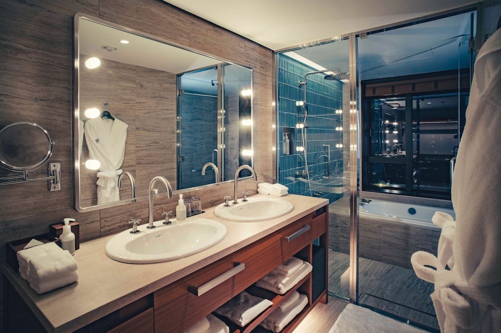 City View Suite with Connected