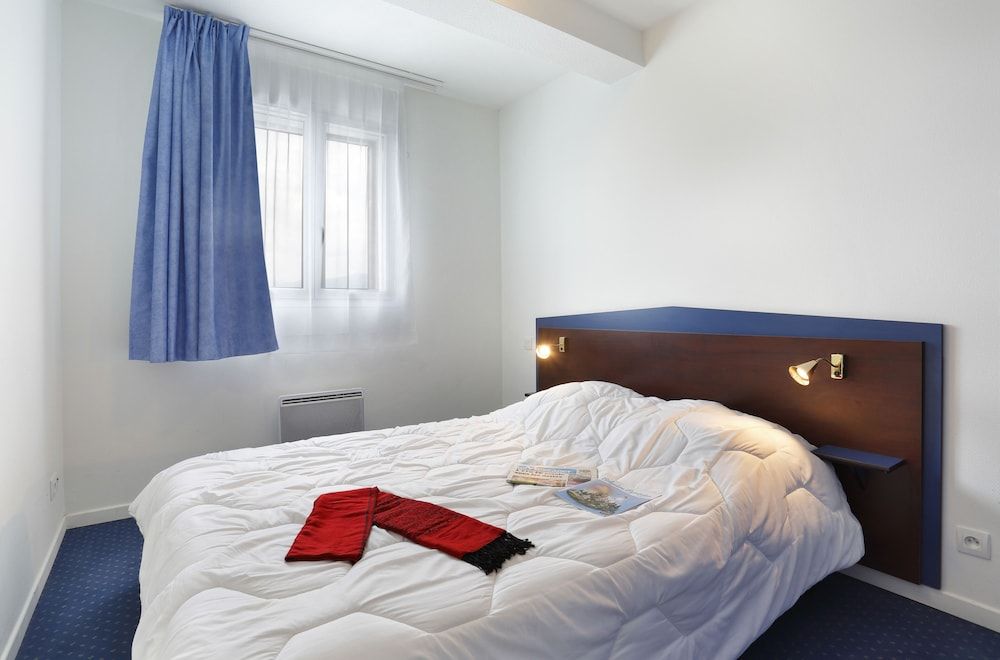 2 pieces cabine 6 personnes - Rez de chaussee