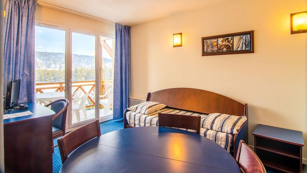 Standard Apartment, 1 Bedroom (Cabin for 6 persons)