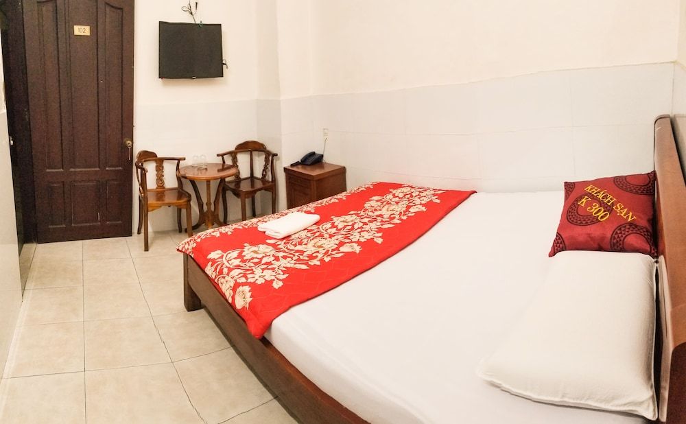 OYO 751 K300 Hotel Standard Double Room 5