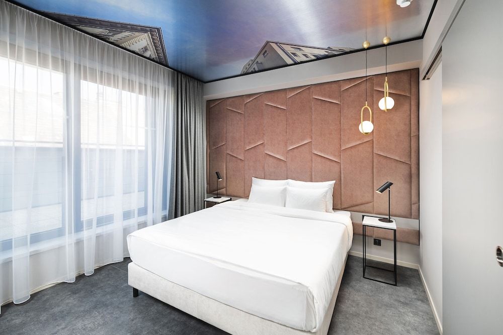 undefined Three Corners Downtown Hotel 7