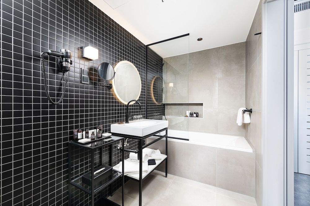 undefined Three Corners Downtown Hotel 10