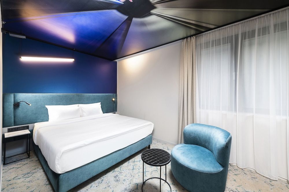 undefined Three Corners Downtown Hotel 9