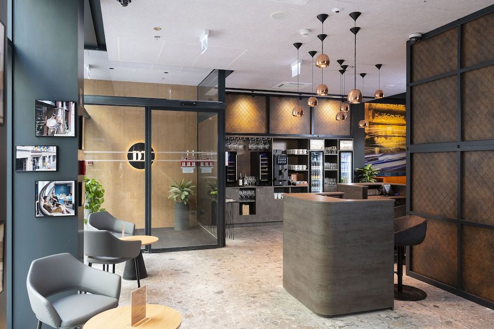 undefined Three Corners Downtown Hotel