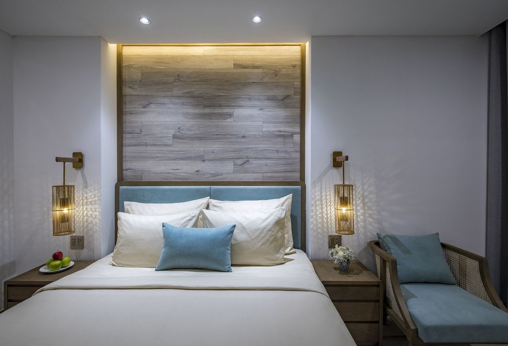 Deluxe Double (Internal Window) + Free Afternoon Tea