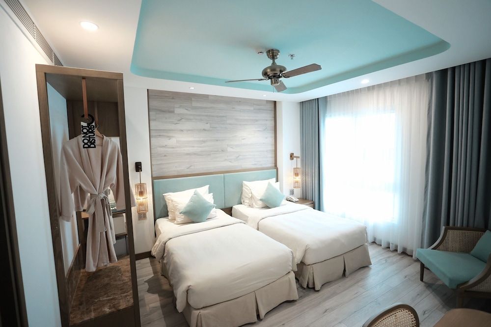 Premium Twin (Window) + Free Afternoon Tea