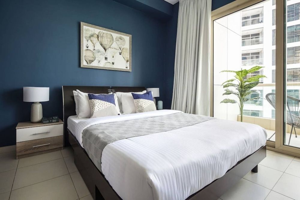 undefined Enticing Studio in Dubai Marina - Next to Beach! 2