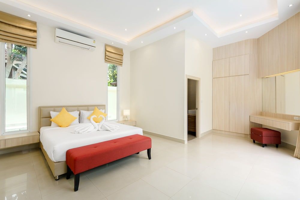 Luxury Pool Villa A14 Luxury Villa 2