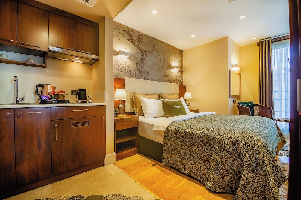 Lord Morgan Exclusive Design & Cihangir Deluxe Suite 3