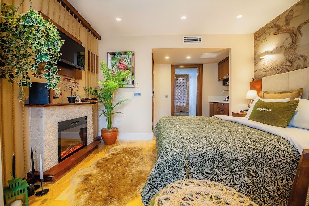 Lord Morgan Exclusive Design & Cihangir Deluxe Suite 5