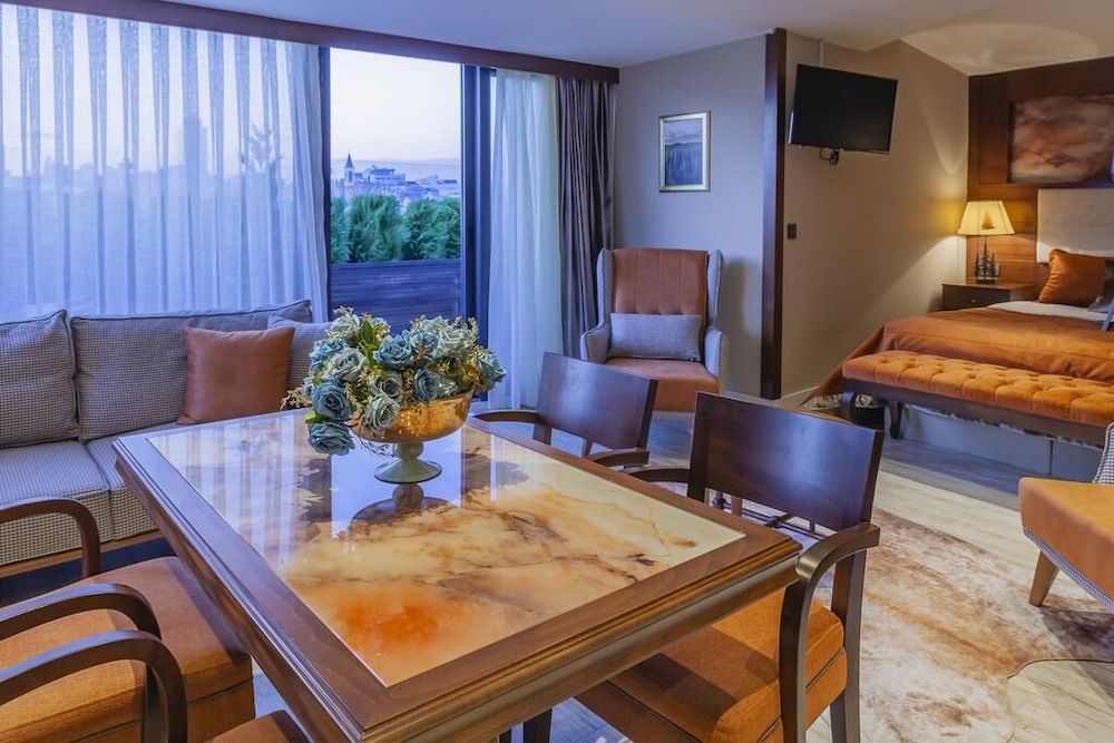 undefined Lord Morgan Exclusive Design & Cihangir 2