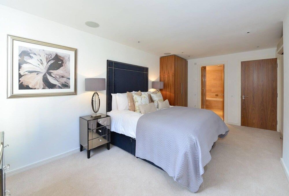 undefined Modern 2 Bed Flat in the Heart of Kensington 10