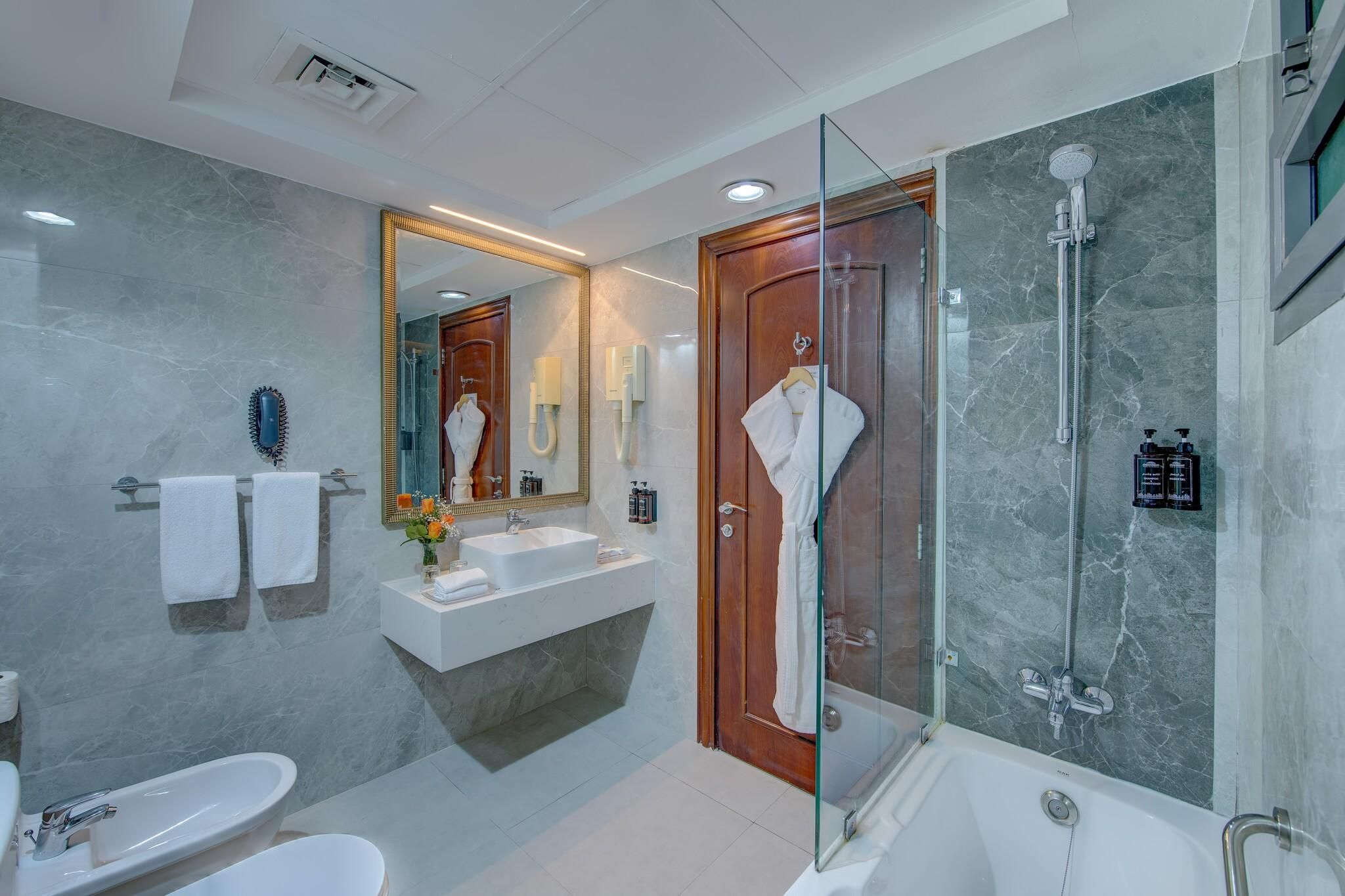 undefined Howard Johnson Plaza By Wyndham Dubai Deira 7