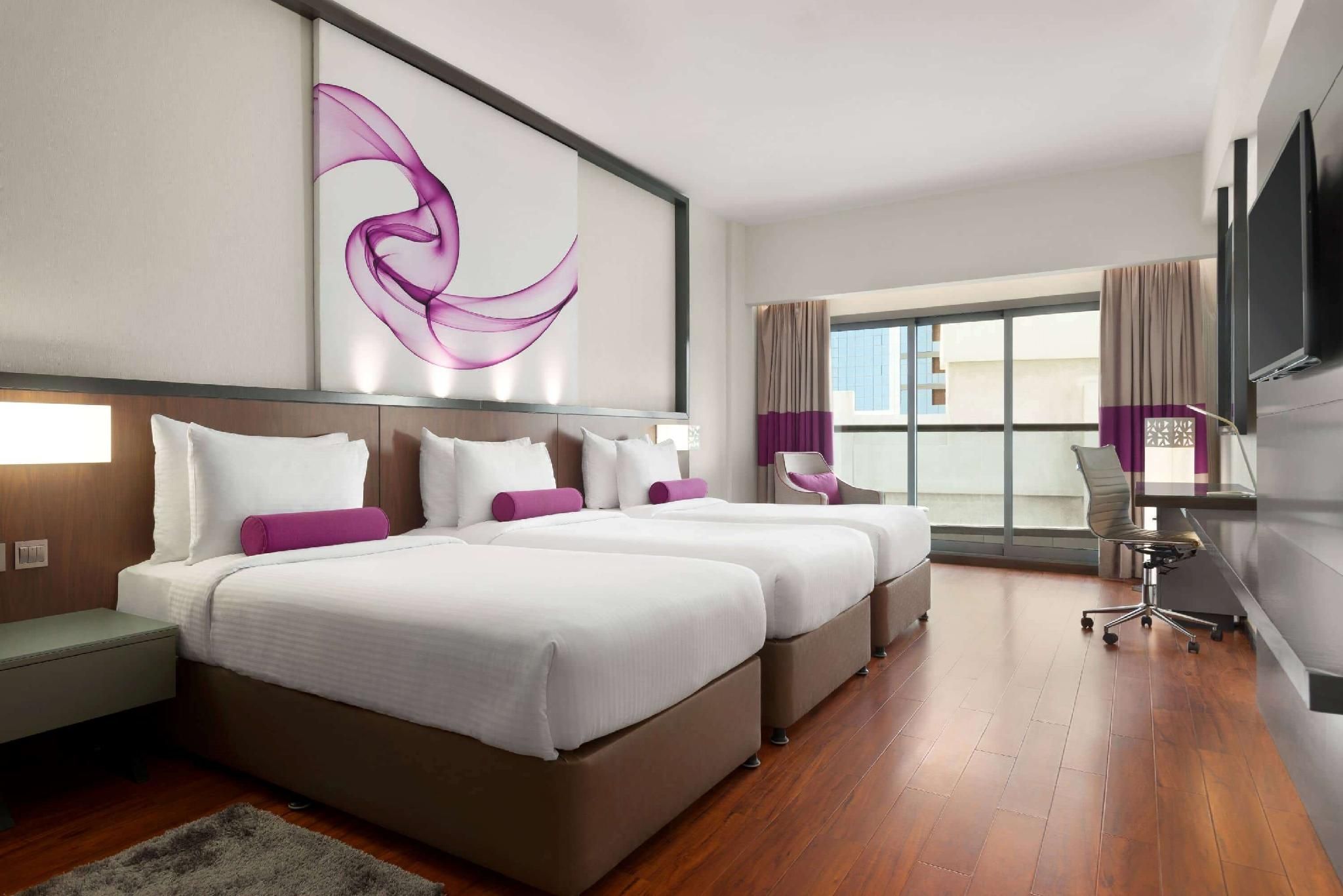 3 Twin Beds, Executive Family Room, Non-Smoking