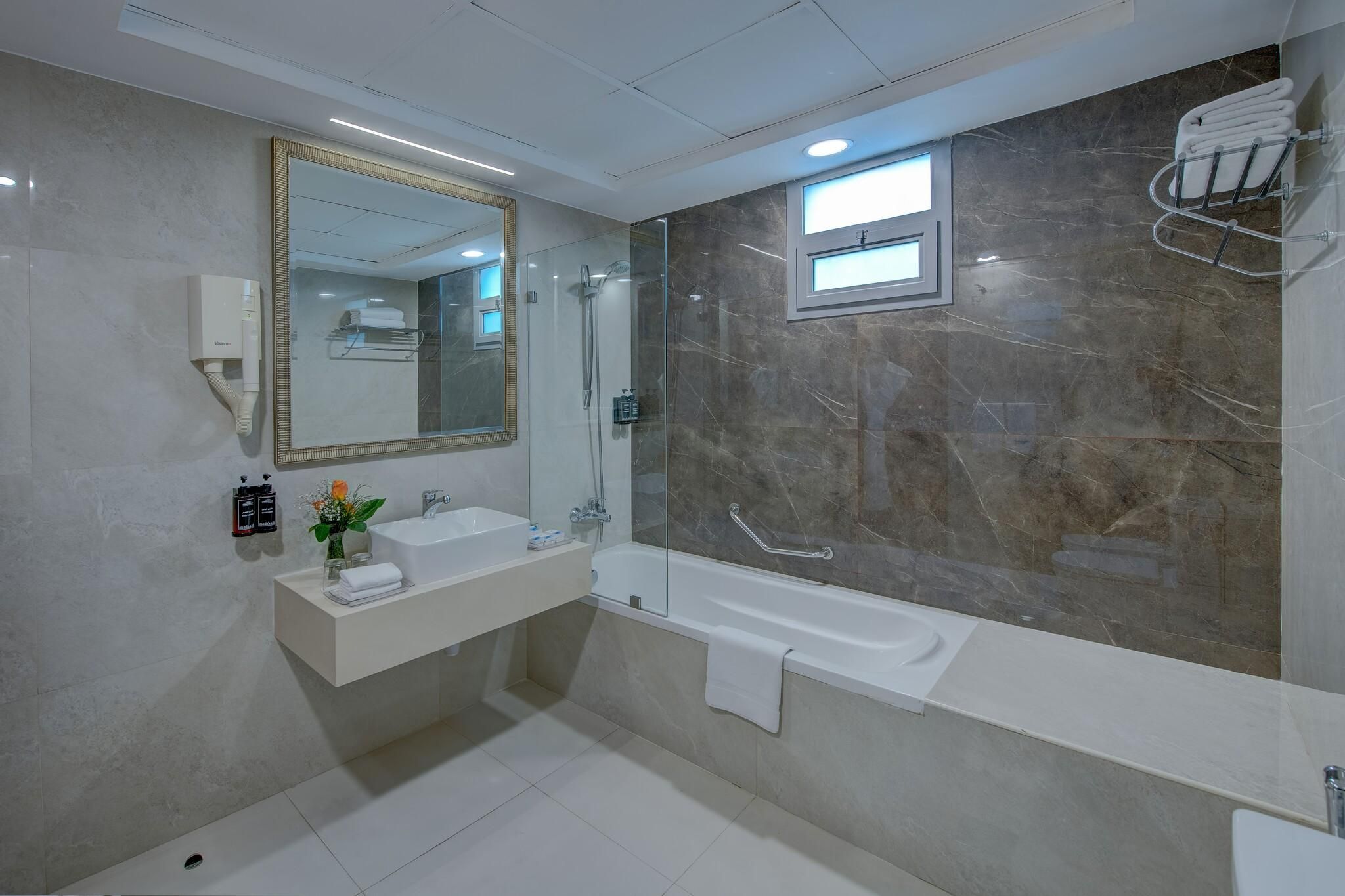 undefined Howard Johnson Plaza By Wyndham Dubai Deira 10
