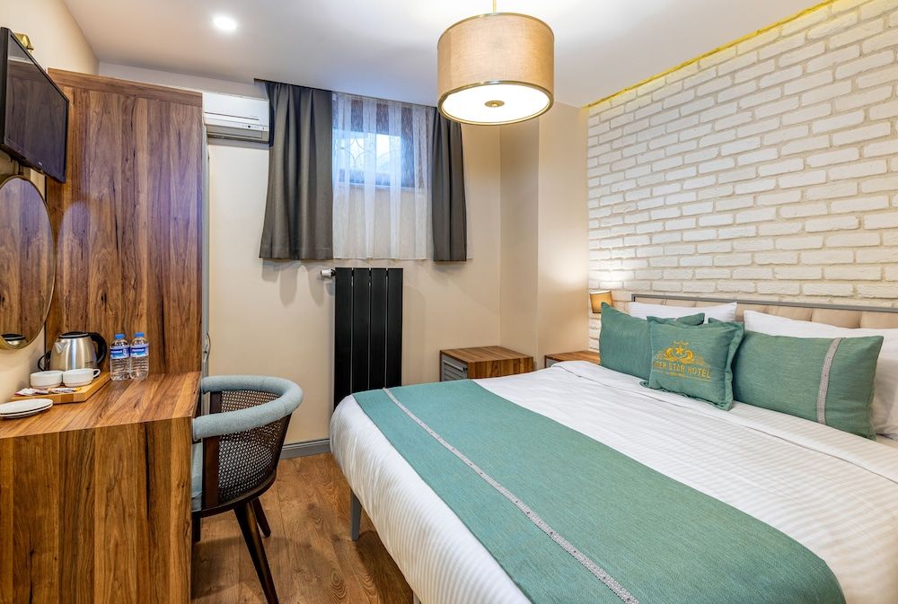 undefined Interstar Hotel 3