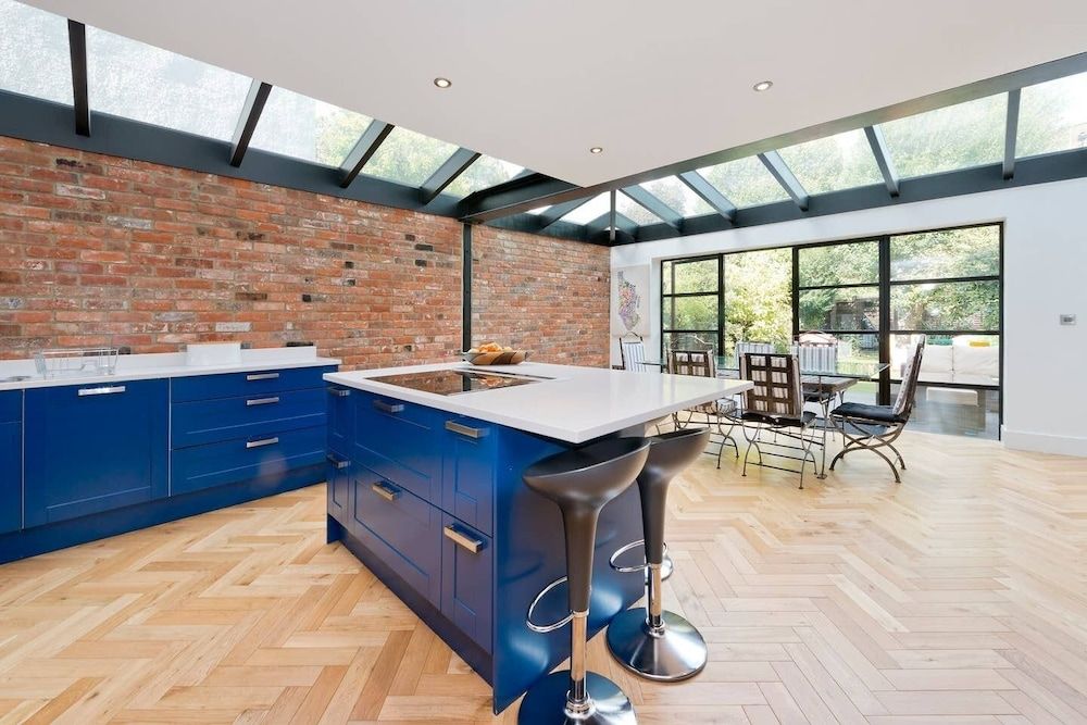 Bright & Spacious 5 Bed House in Charming Putney House (5 Bedrooms)