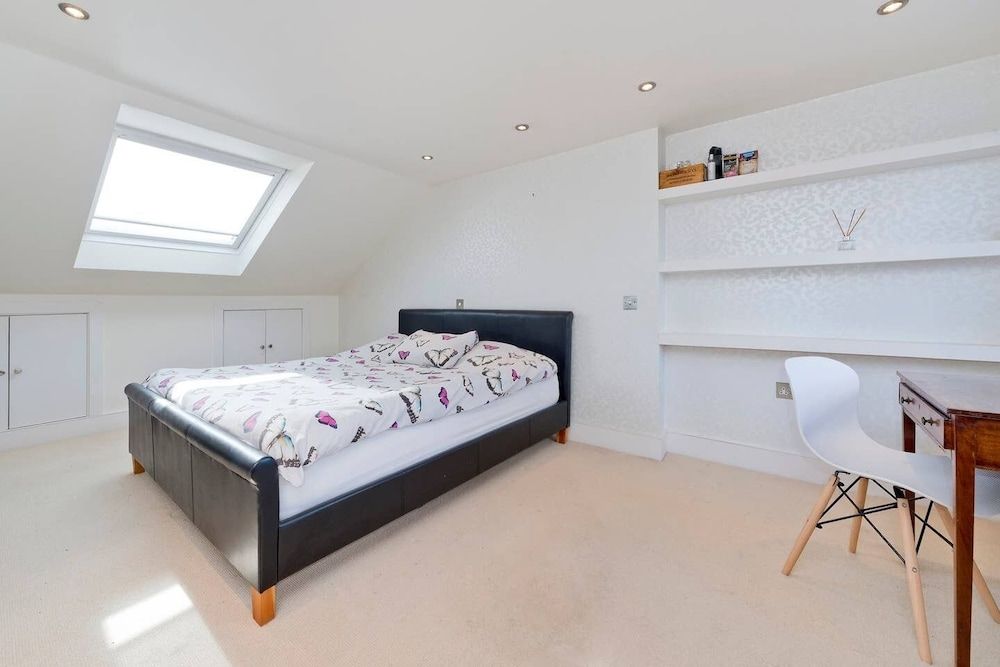 undefined Bright & Spacious 5 Bed House in Charming Putney 5