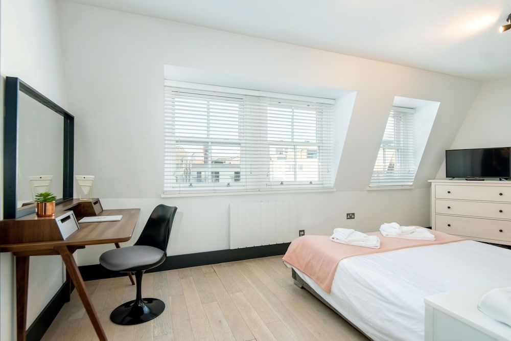 Heinze Building by City Living London Flat 501 Farringdon Road 5