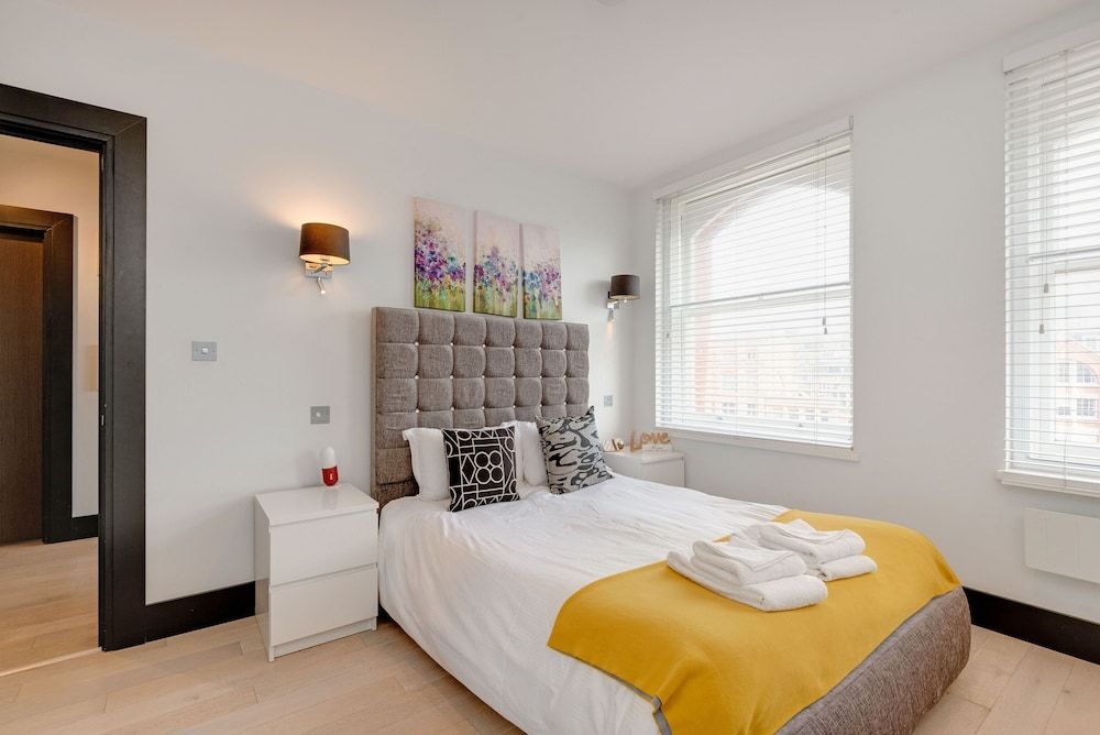 Heinze Building by City Living London Flat 401 Farringdon Road 6