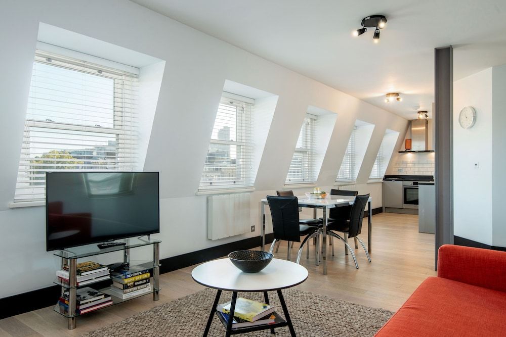 Heinze Building by City Living London Flat 501 Farringdon Road 13