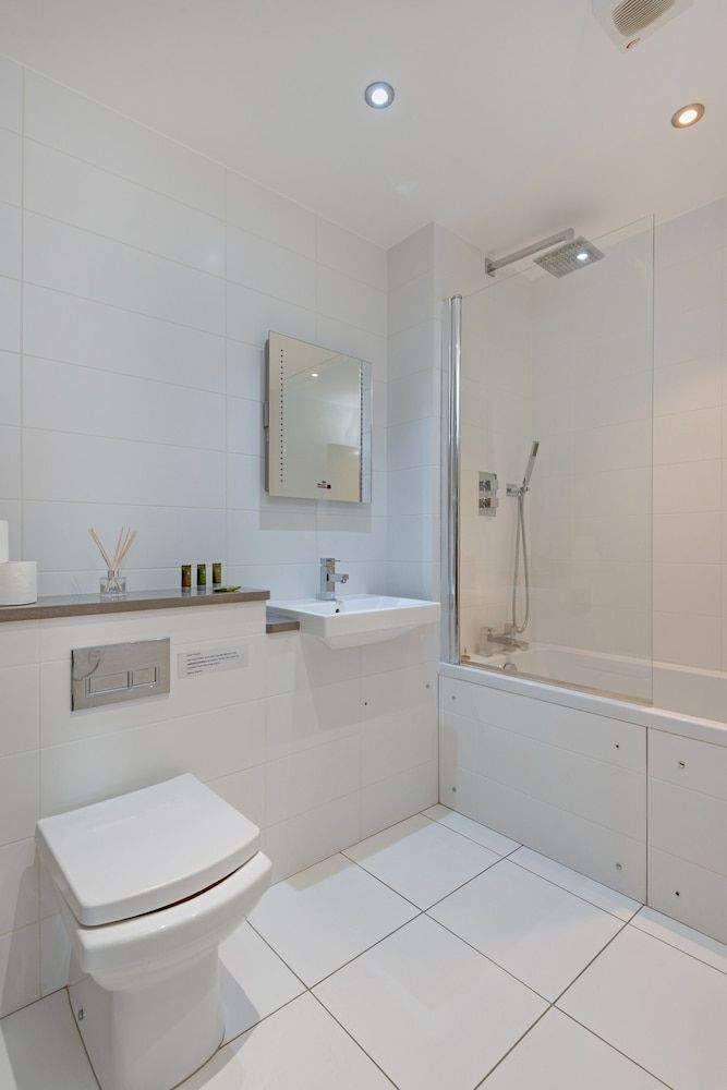 Heinze Building by City Living London Flat 401 Farringdon Road 9