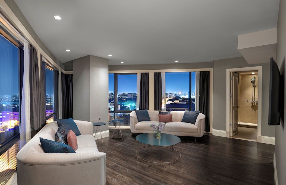 undefined Windsor Hotel & Convention Center 3