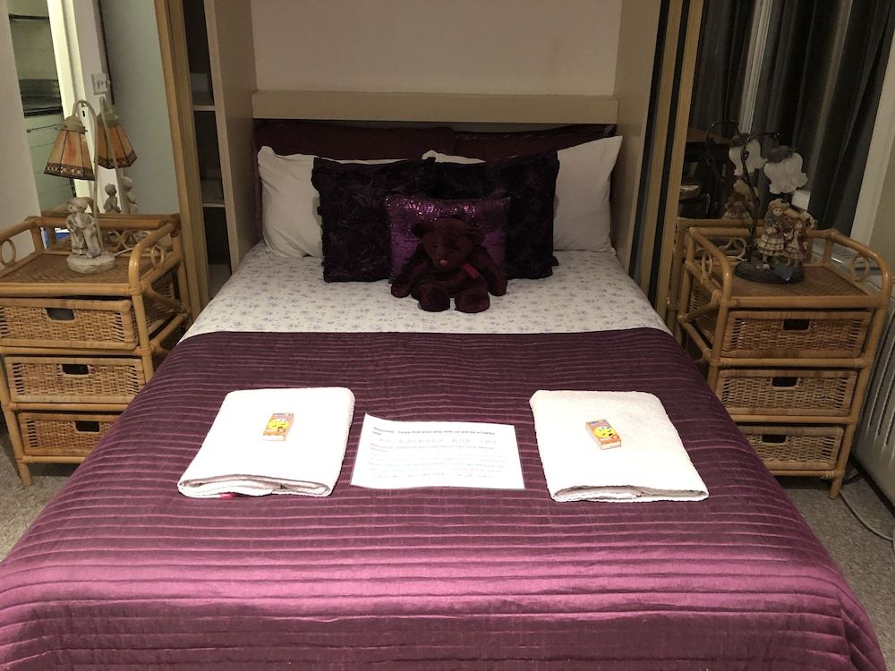 undefined Hyde Park Studio 3