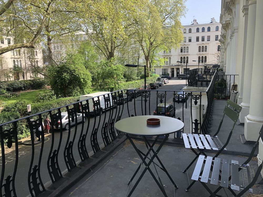 Hyde Park Studio Basic Studio 11