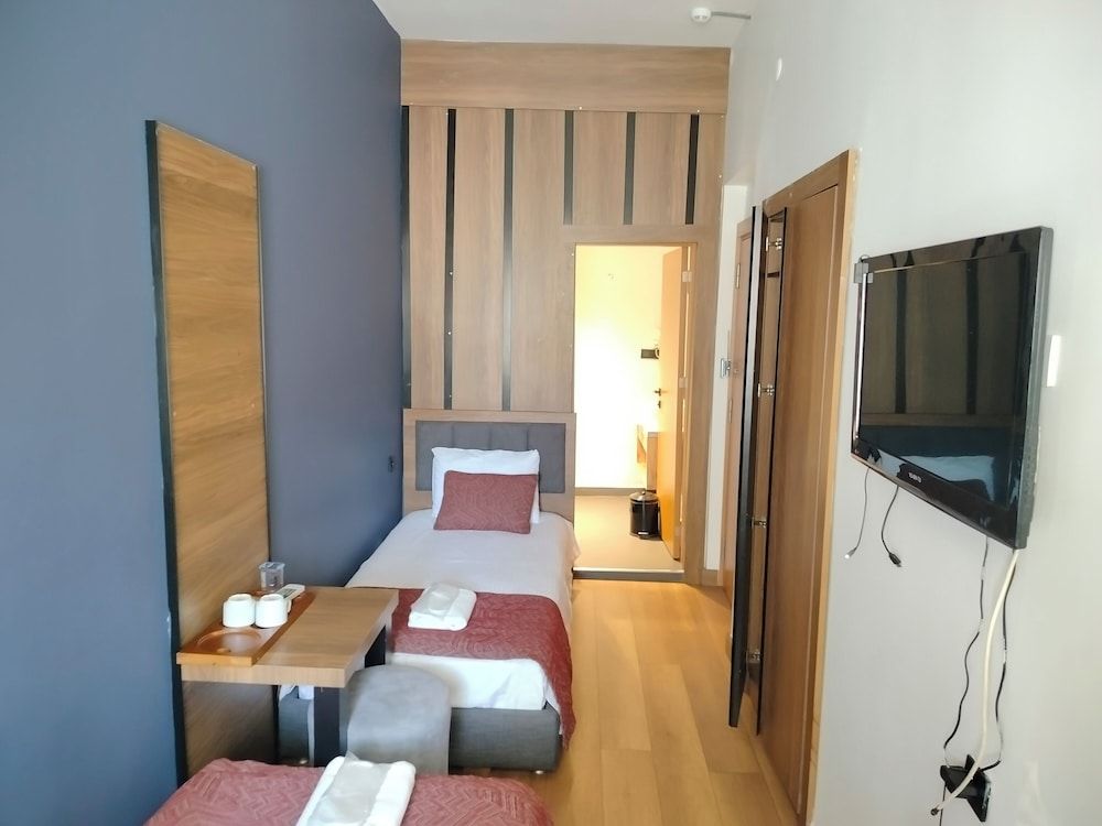 Beşiktaş Konuk Hotel Economy Twin Room, 2 Twin Beds 4