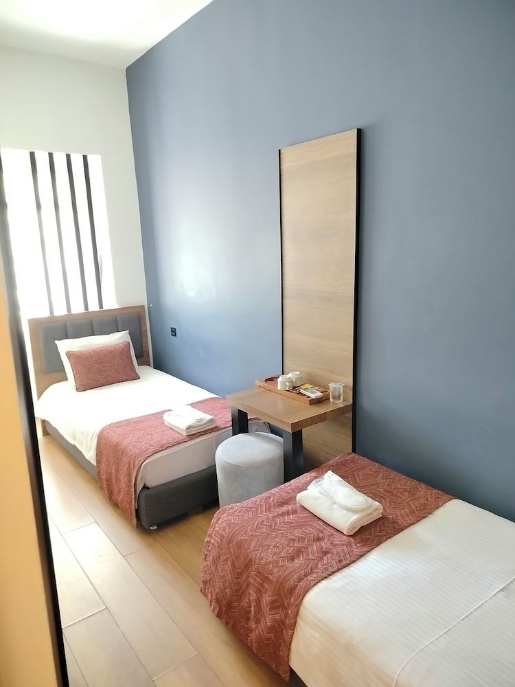 Beşiktaş Konuk Hotel Economy Twin Room, 2 Twin Beds 3