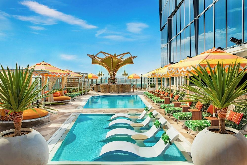 AC Hotel Downtown Los Angeles, a Marriott Hotel