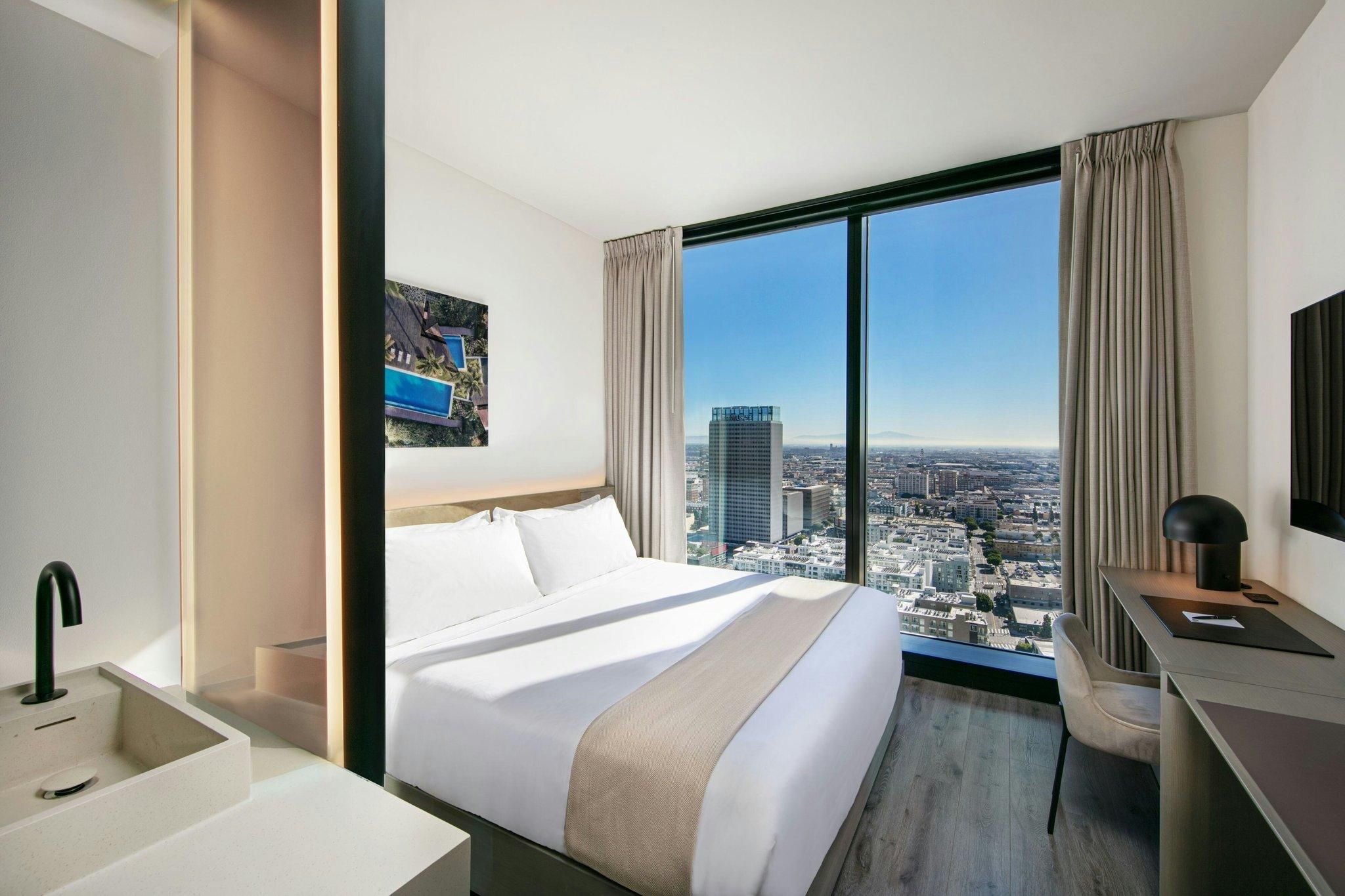 Guest room, 1 King, Sofa bed, City view