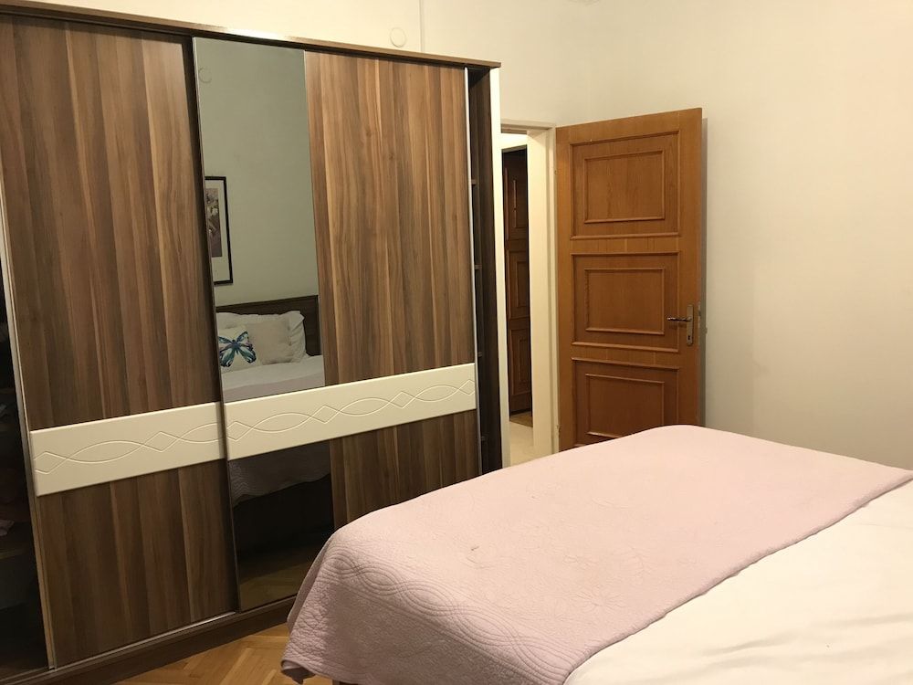 undefined Orange Garden 9