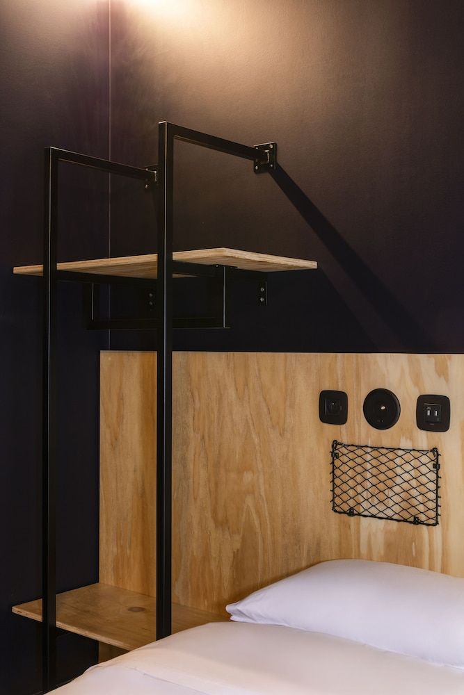 Jo&Joe Paris Nation - Hostel Chambre Double avec salle de bains privée - Accessible aux personnes à mobilité réduite 7