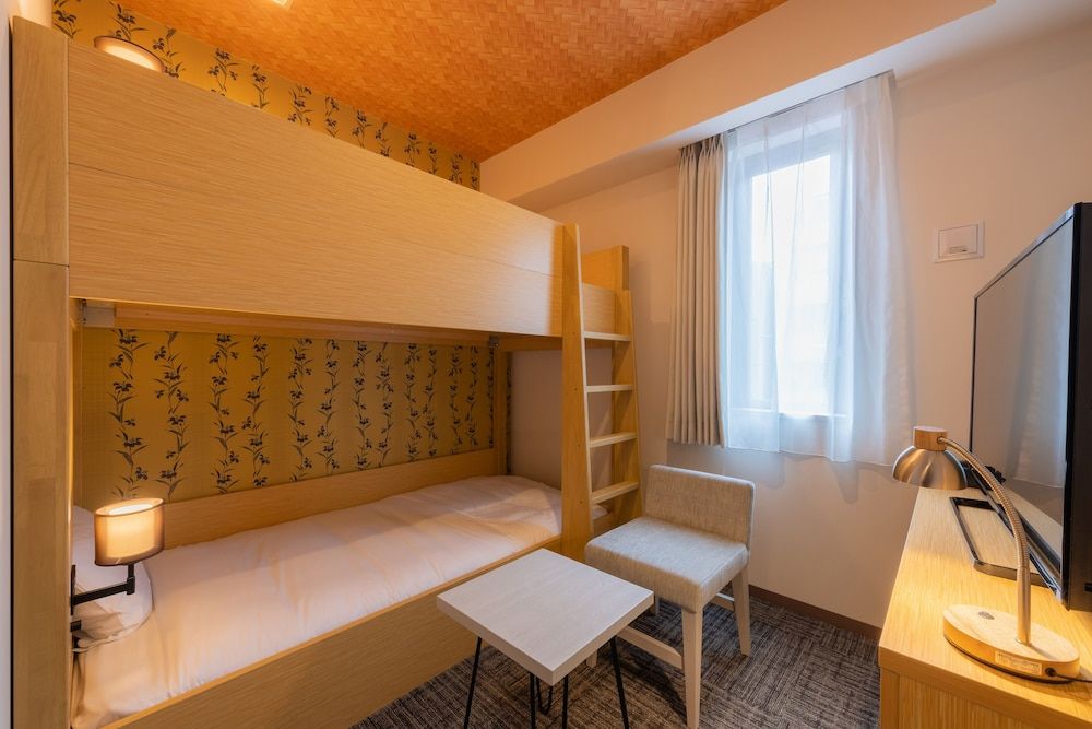 Twin Room, Non Smoking (Bunk Bed, Simmons Mattress)
