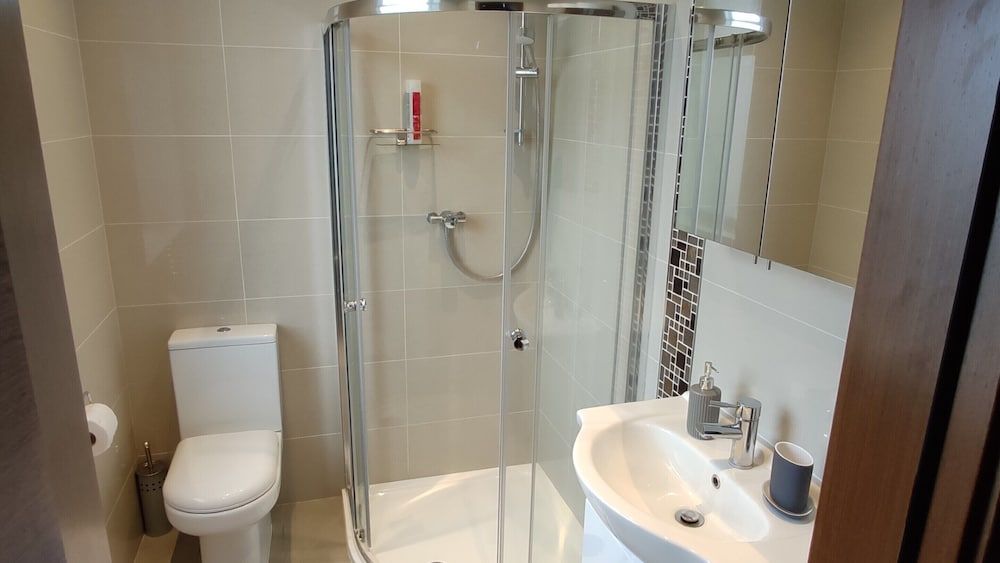 undefined OYO The Kilburn Arms 9