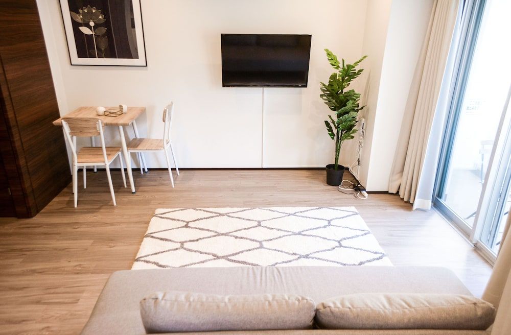 intheHood: Tsukiji Studio 301 7