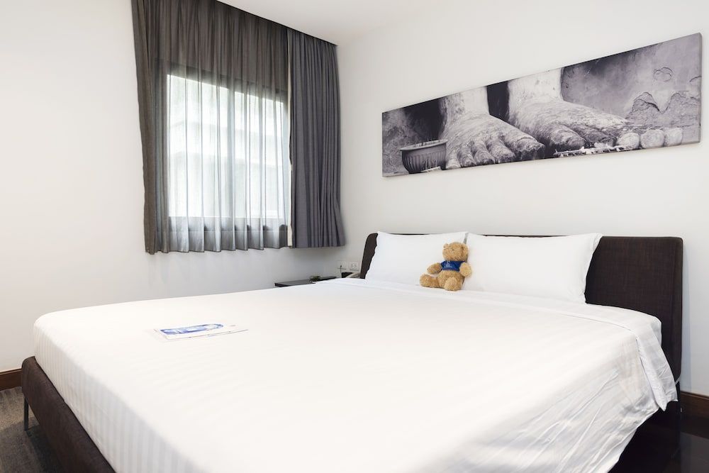 undefined Silver Living Phrom Phong by Favstay