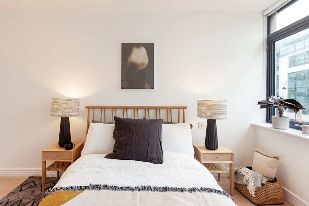 undefined Designer 2 Bedroom Apartment in Holborn 6