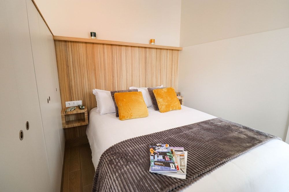 CIELO Madrid Studios Comfort Studio, City View 6