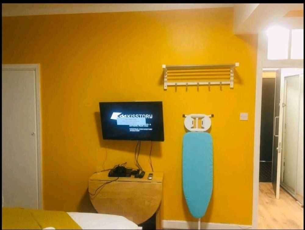 undefined Forset Court 10