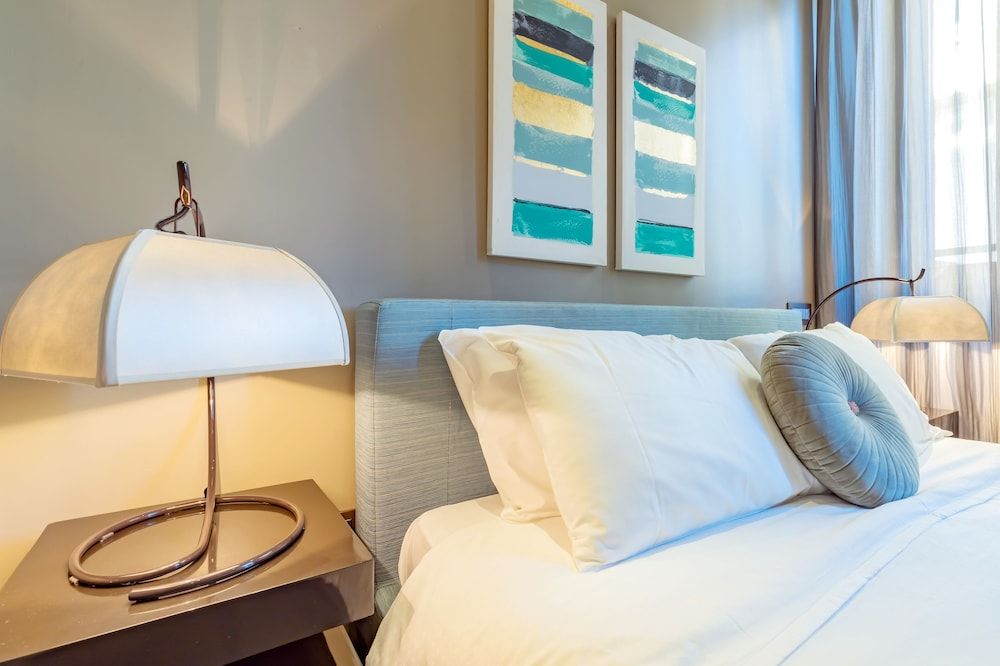 Design Apartment (via San Pietro All Orto 6)