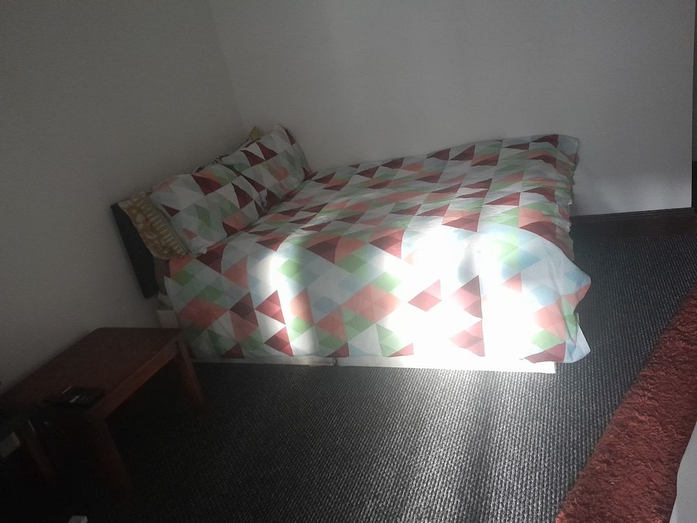 undefined Lovely 1-bed Studio in London 5